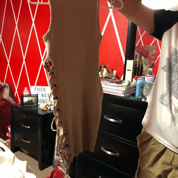 Dress - Picture 2 of 3